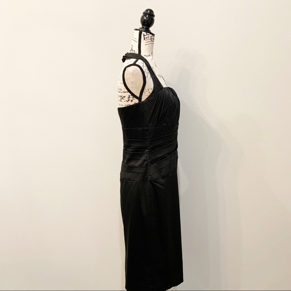 White House Black Market Dress, Size 6 - Picture 4 of 8